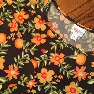 Large LuLaRoe Irma NWT